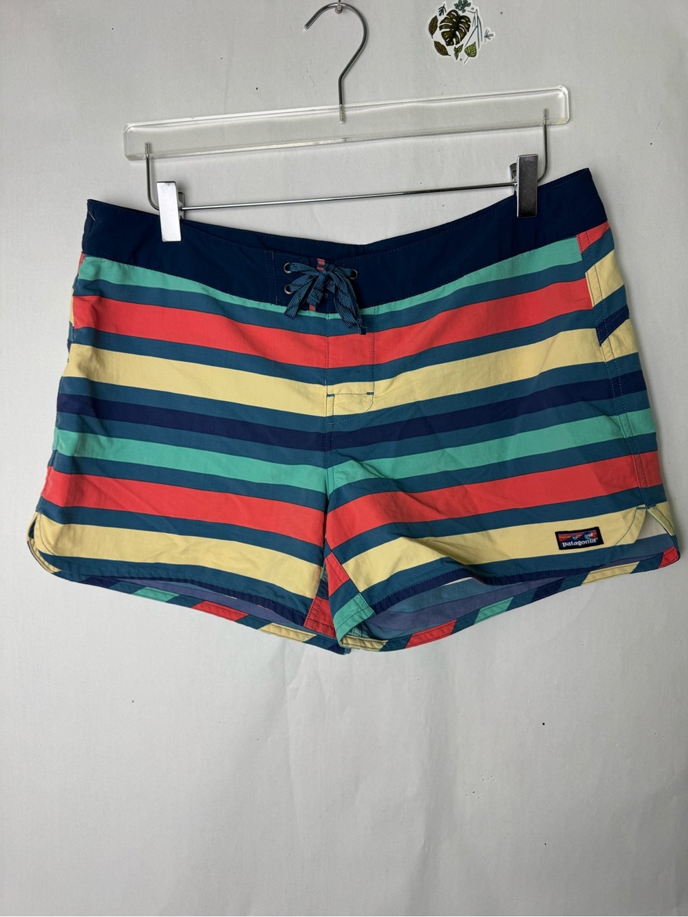 Patagonia Wavefarer Board Shorts Size 14